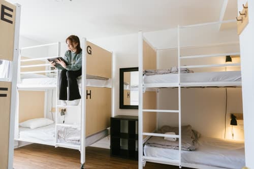 Auberge Saintlo Montréal Hostel