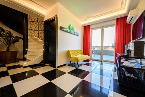 D'amelios Suite 2.0, 