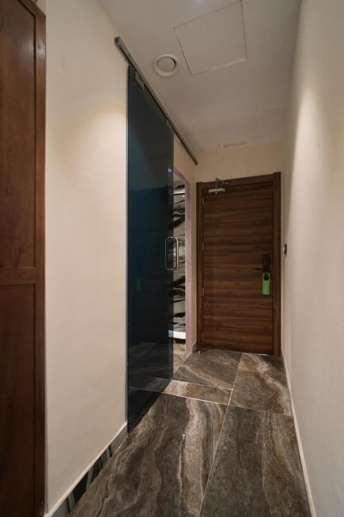 Menoir Dorsett Madrid Usera