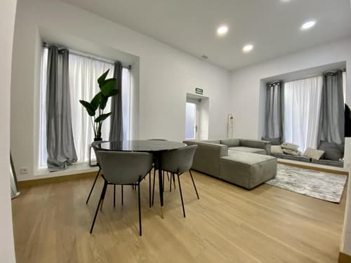 Pinzon Studios & Penthouse, 