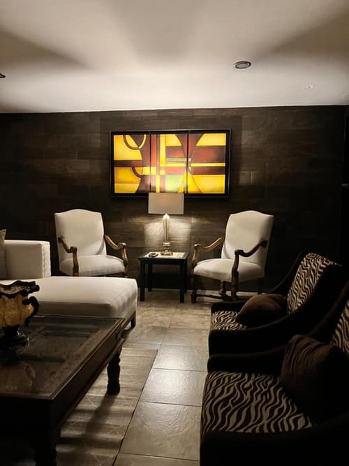 The Black Tree Hotel Boutique