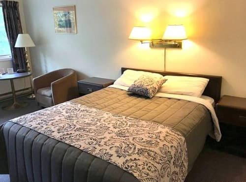 Coastal Inn - Kingfisher, 