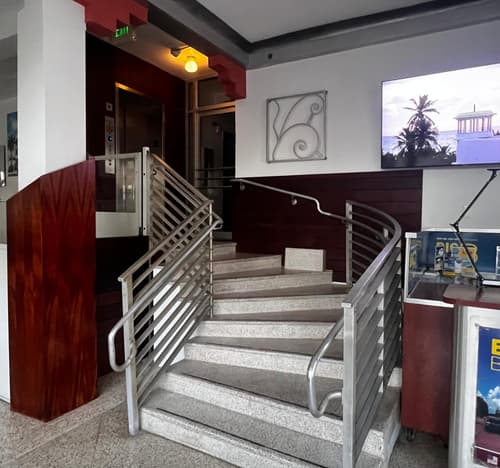 Sherbrooke All Suites Hotel, 