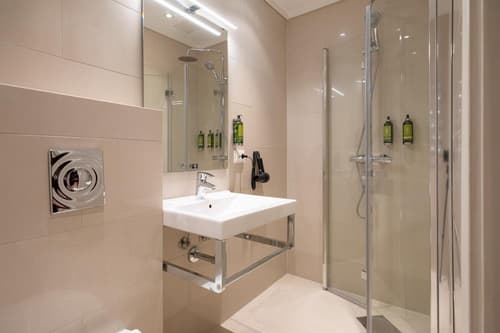 The Villa Apartments, 