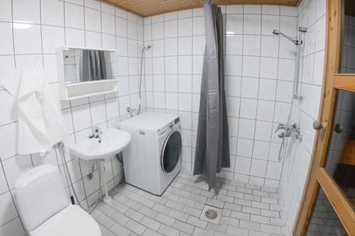 Ahkio Apartments 5