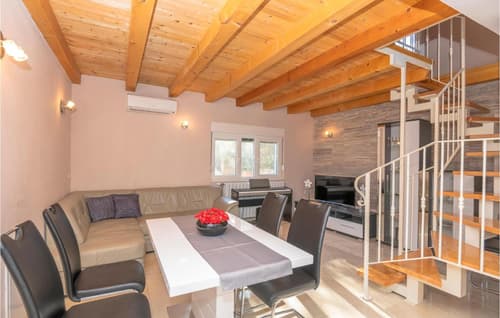 Holiday Home Stari Grad 05