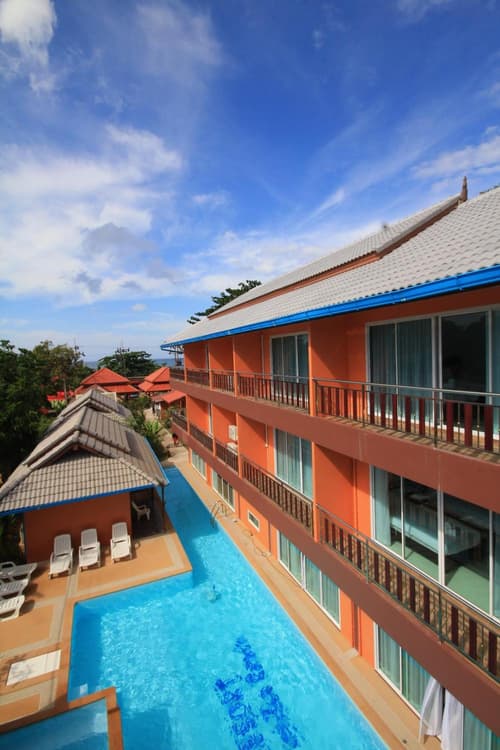 Lanta Fevrier Resort