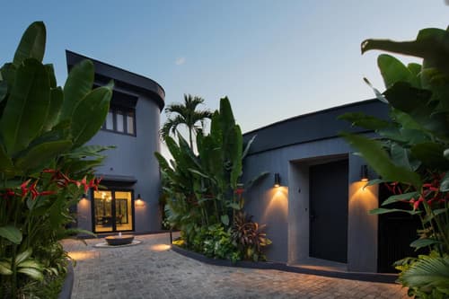 Je Ne Sais Quoi Seminyak