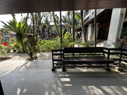 โรงแรมชาวเกาะพีพี Chaokoh Phi Phi Island