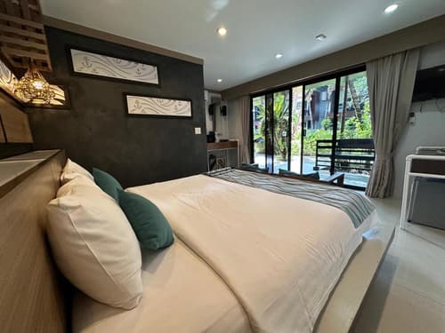 โรงแรมชาวเกาะพีพี Chaokoh Phi Phi Island