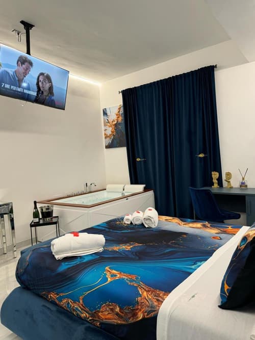 Nuance Suite & Rooms