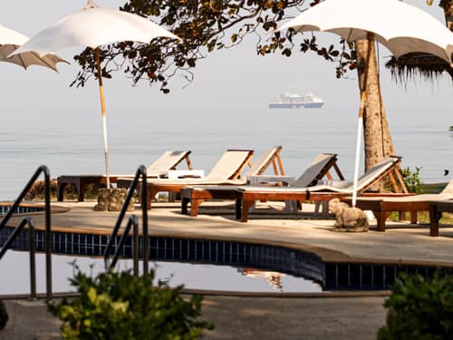 Lipa Lodge Beach Resort