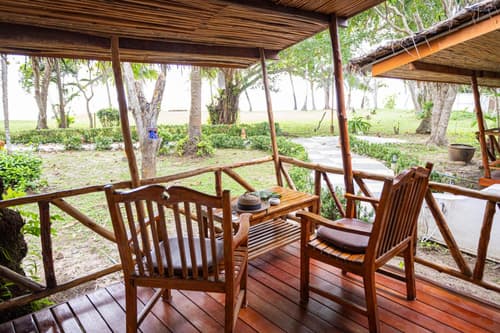 Lipa Lodge Beach Resort