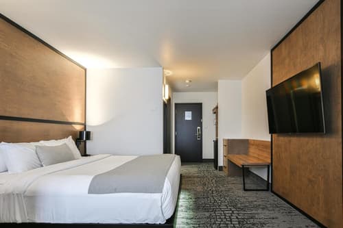 AX Hotel