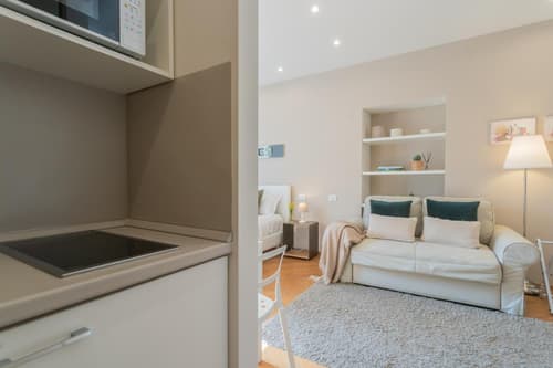 MT Studios by Rent All Como