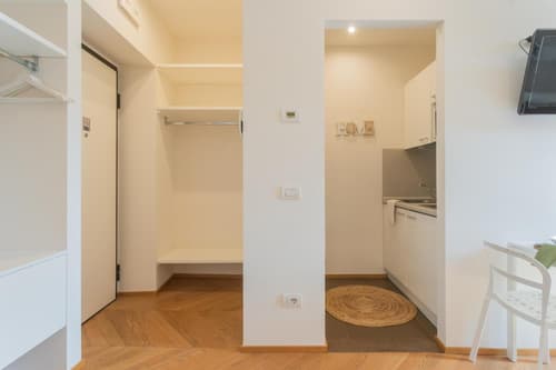 MT Studios by Rent All Como