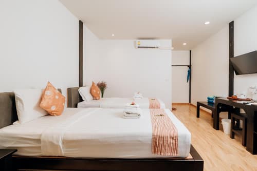 Ibiza House Phi Phi, 