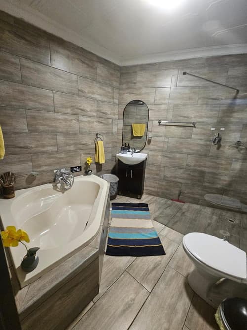 Bosveld In Die Stad Lodge