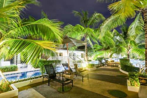 Tuana Hotels Brook Pool Access, 