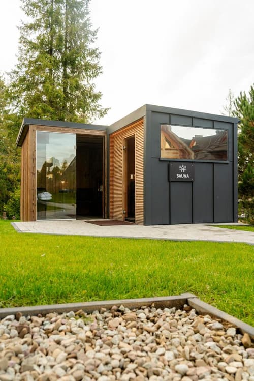 Cyrhla Apartamenty - sauna, playroom, parking & wifi, 