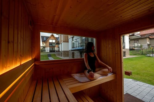 Cyrhla Apartamenty - sauna, playroom, parking & wifi, 