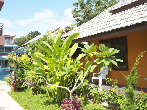 Lanta Fevrier Resort