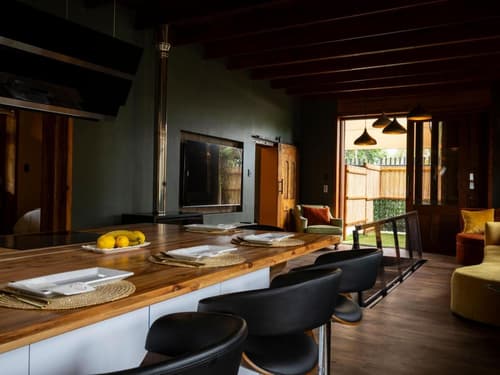 La Pension Guest House