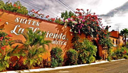 Suites La Hacienda
