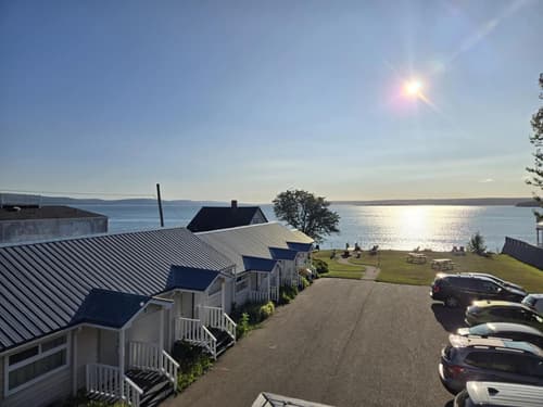 Seawinds Motel & Cottages, 