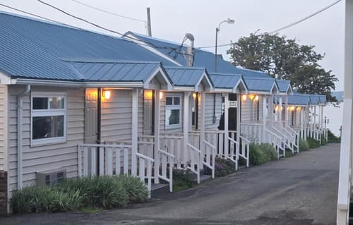 Seawinds Motel & Suites