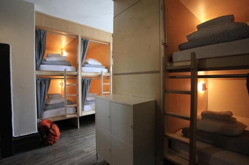 Saintlo Ottawa Jail Hostel