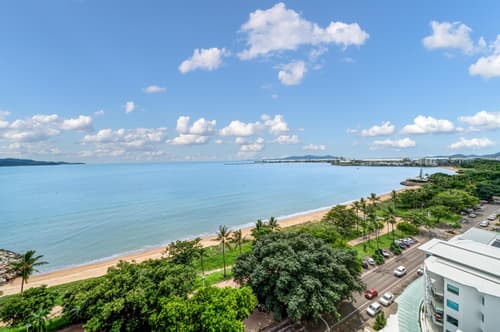 Aquarius on the Beach - Ocean Views Apartment 604