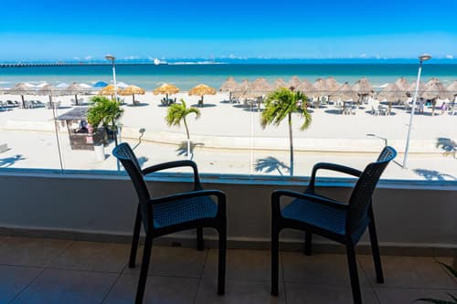 Hotel & Suites Domani