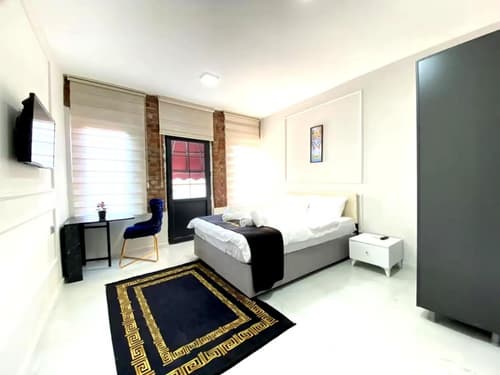 Red Tent Urban Suites