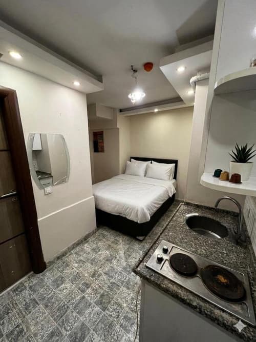 Red Tent Urban Suites