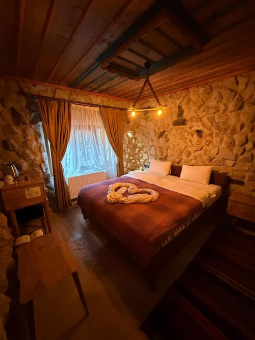 Stone Owl Otel & Restaurant