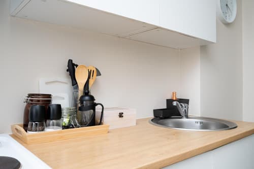 Apartment 8 - Bright 2BR Apartment, Near Centre, Airport Access