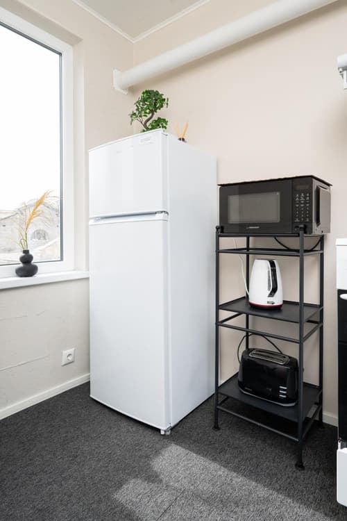 Apartment 8 - Bright 2BR Apartment, Near Centre, Airport Access