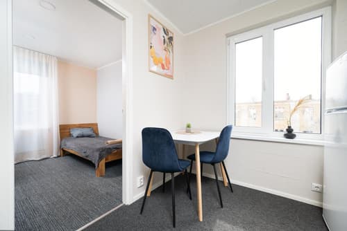 Apartment 8 - Bright 2BR Apartment, Near Centre, Airport Access