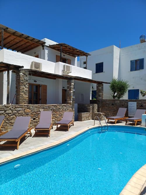 Siroco's Rooms And Studios