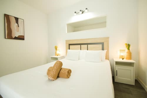 Los Alonsos - Open Mall - By AZ Rentals