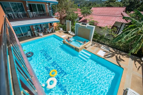 Lanta Fevrier Resort