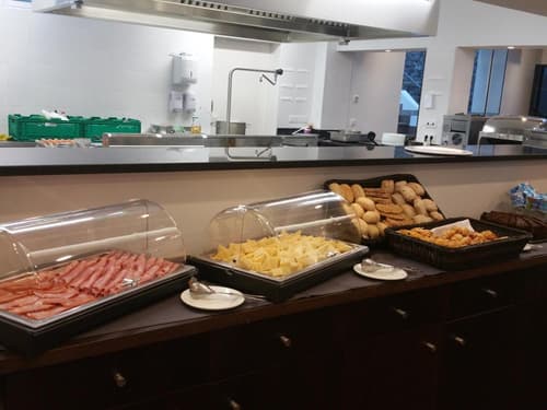 Santa Cruz Village Hotel