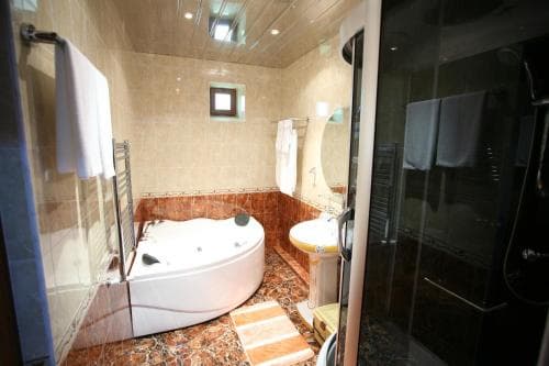 Nairi Hotel