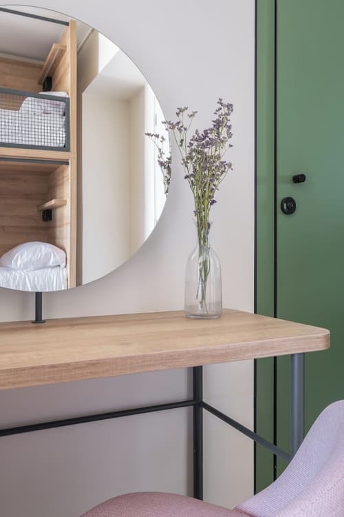 LATROUPE Grand Place Hostel