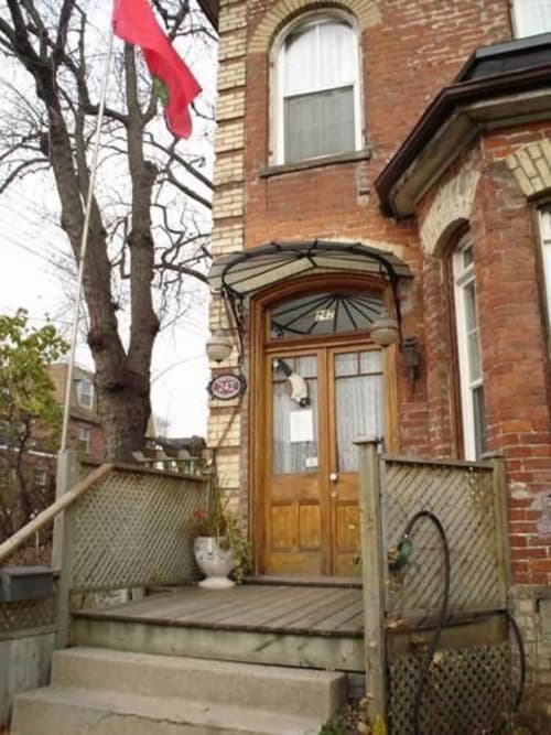 Pimblett's Downtown Toronto B&B, 