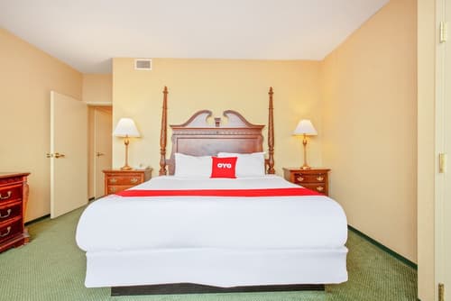 OYO Hotel St Louis Downtown City Center MO