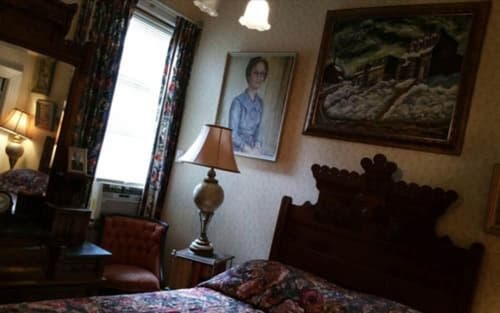 Pimblett's Downtown Toronto B&B, 