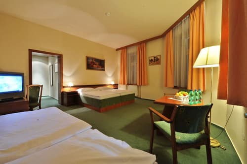 Three Crowns Hotel Prague, 