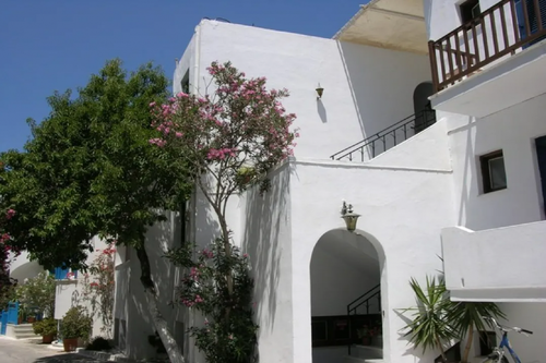 Avra Pension